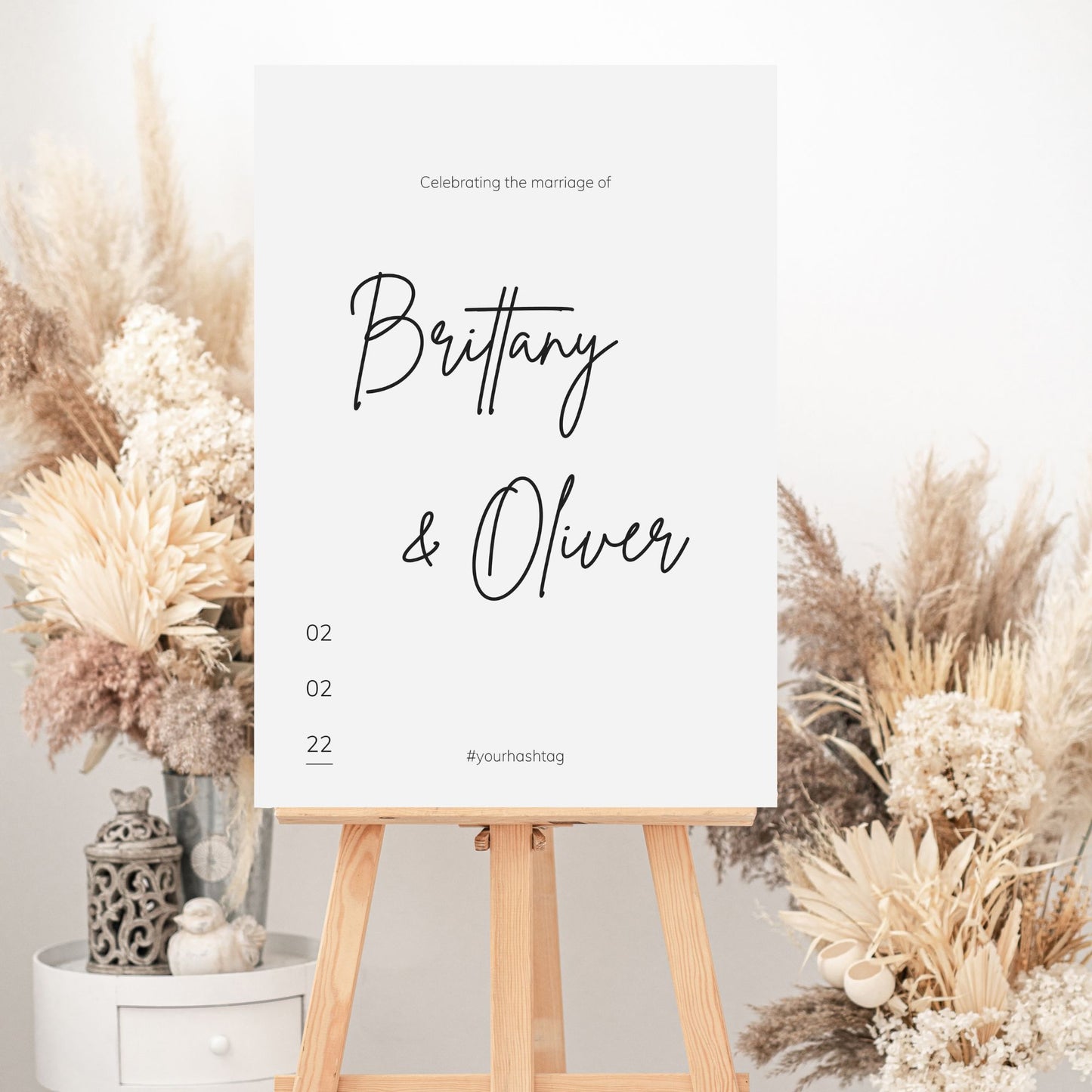 BRITNEY Minimalist Welcome Sign